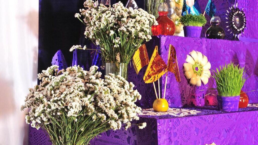 altar-de-dolores-flores