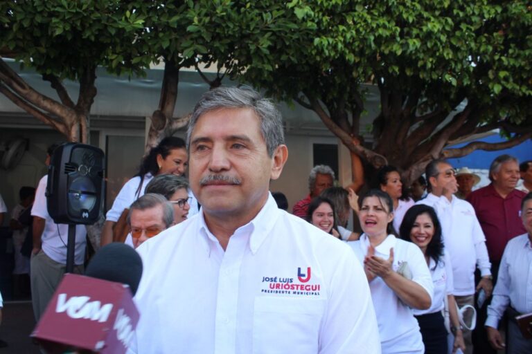 En caso de ganar la elección, el candidato por el PAN-PSD en Cuernavaca, garantizará la equidad de género en su gobierno.