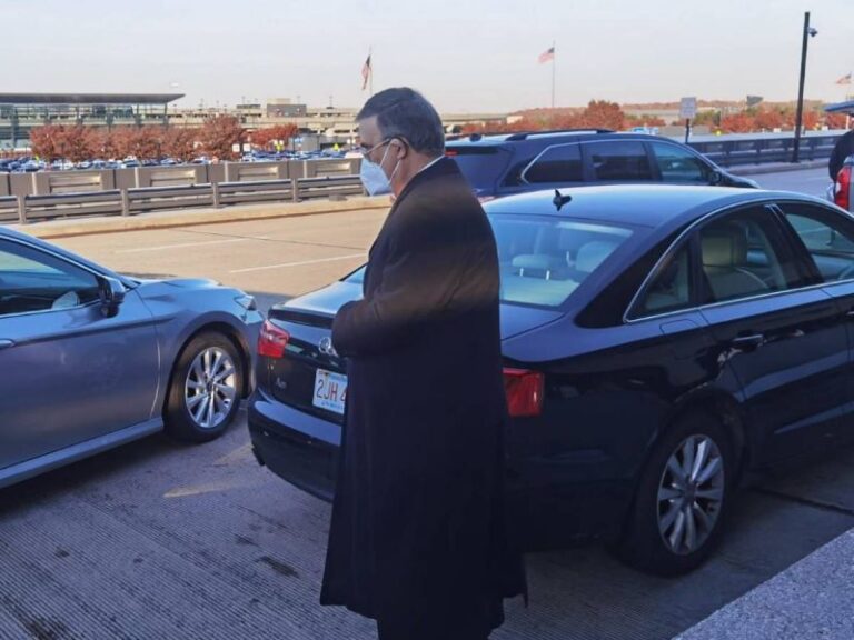 Marcelo Ebrard llegando a Washington