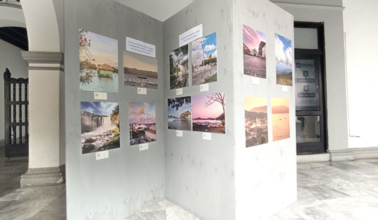 Patricia Lobeira Rodríguez invito a visitar la exposición en el Palacio Municipal del Puerto.