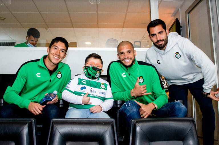 Una de las iniciativas de "Guerreros de Corazón" es la de Padrinos y Madrinas