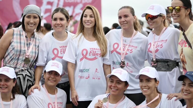 Patricia Lobeira Rodríguez reafirmó el compromiso del Ayuntamiento de Veracruz a favor de la lucha contra el cáncer de mama.