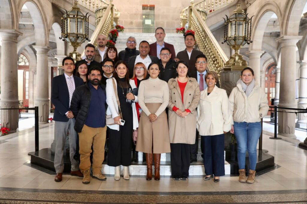 Ariadna Montiel en la presentación de Mi Beca para Empezar. Noviembre 2022