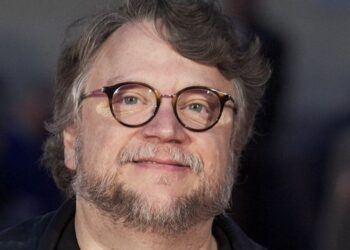 Luciérnaga Guillermo del Toro
