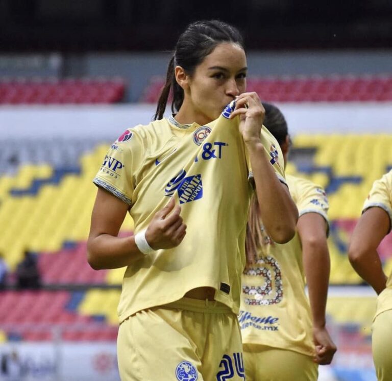 scarlett camberos club america