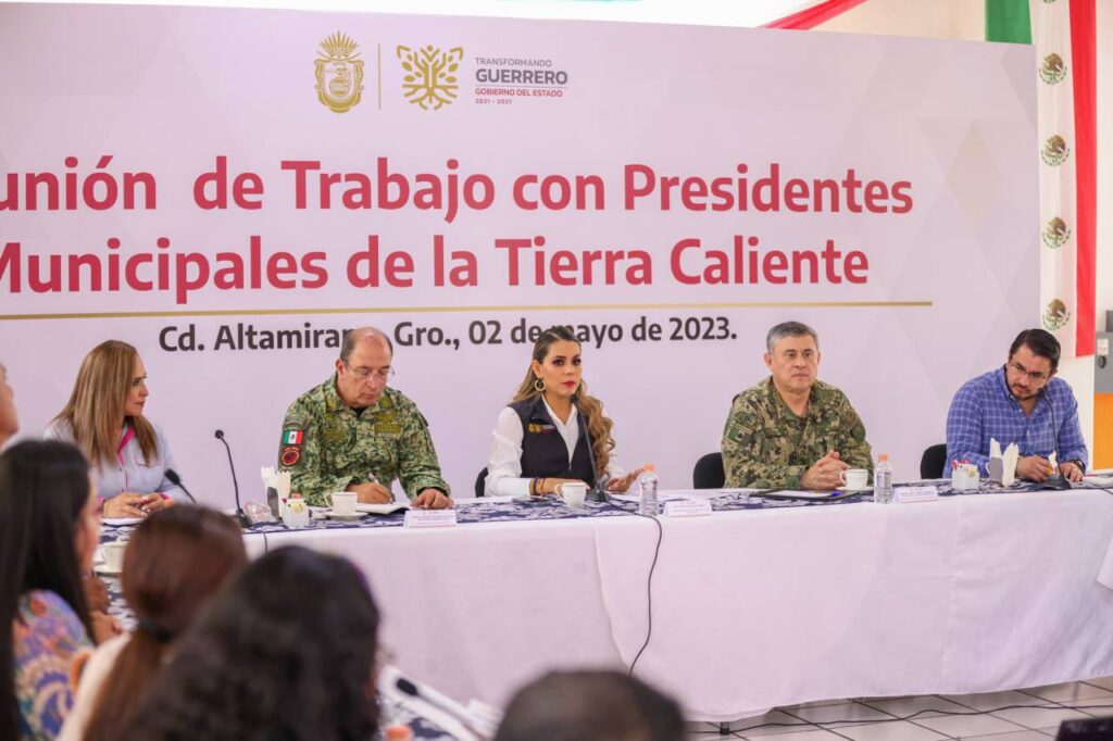 Evelyn Salgado Pineda: Diálogo permanente con alcaldes para pacificar Tierra Caliente