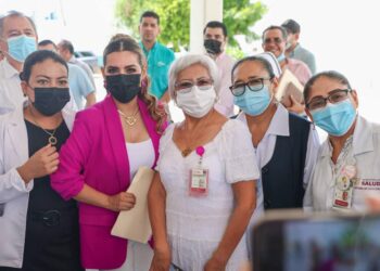 La gobernadora Evelyn Salgado Pineda, celebra la construcción del hospital de especialidades en Guerrero