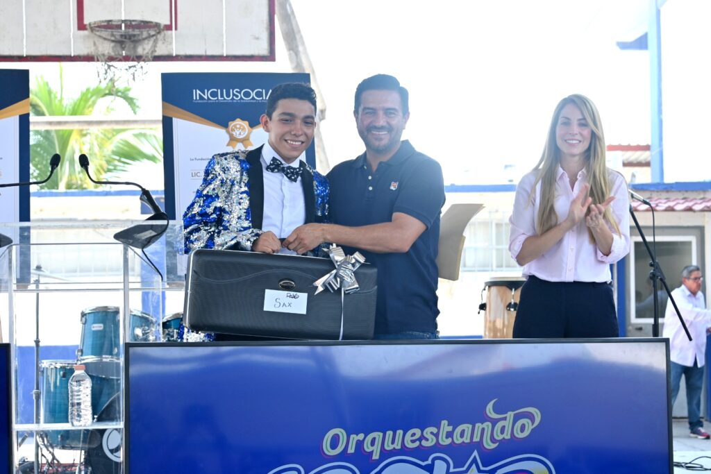 Miguel Ángel Yunes Márquez enaltece resultados de Orquestando Armonía