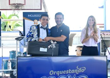Miguel Ángel Yunes Márquez enaltece resultados de Orquestando Armonía