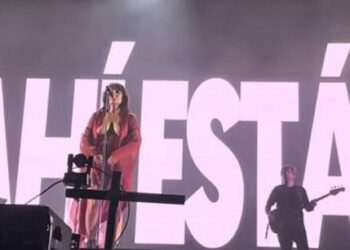 Eva Amaral se desnuda como protesta a políticas regresivas de la derecha en España