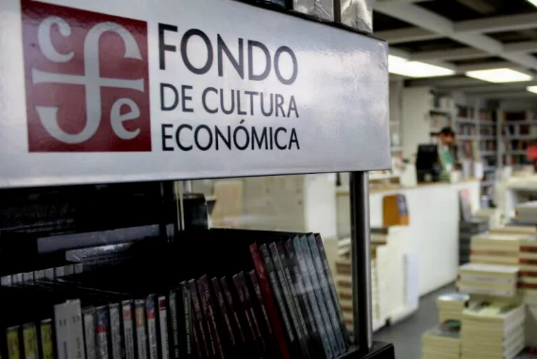Fondo de Cultura Económica resguarda 90 años de historia editorial