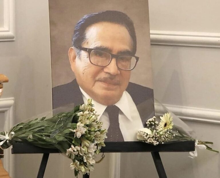 Luto por muerte de Ernesto Gómez Cruz