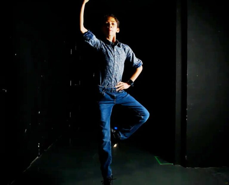 Niño bailarín mexicano va a la compañía más antigua de Canadá