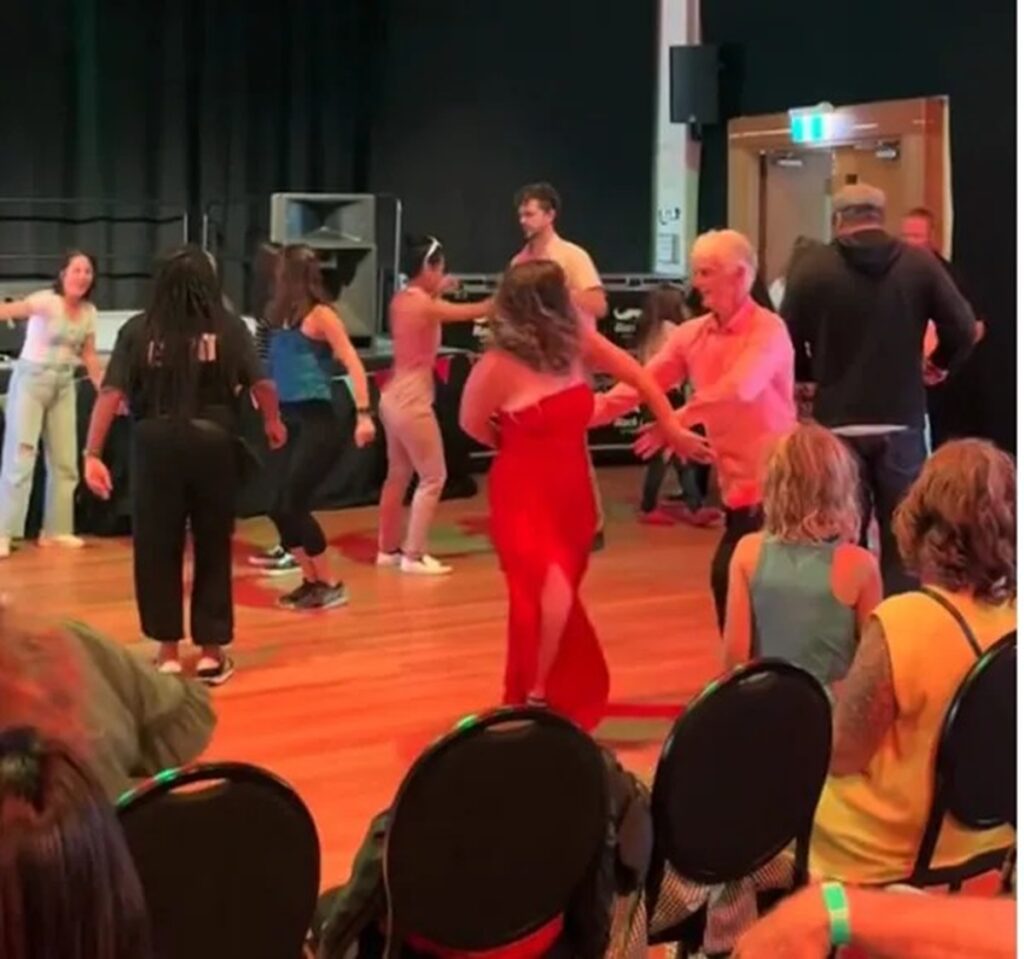 Neozelandeses se viralizan por bailar reggaeton