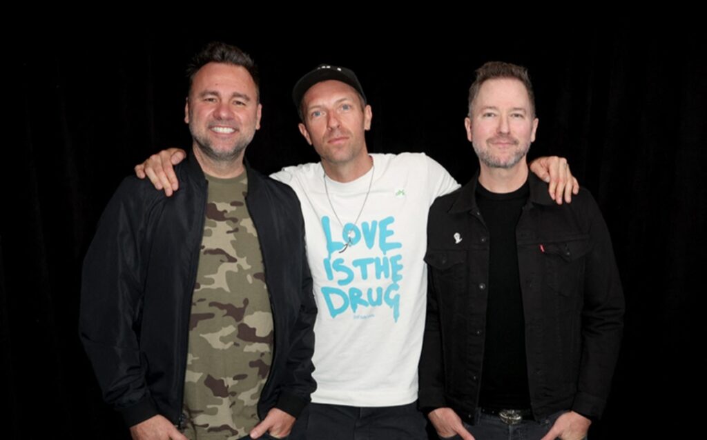 La banda británica Coldplay desata euforia en India