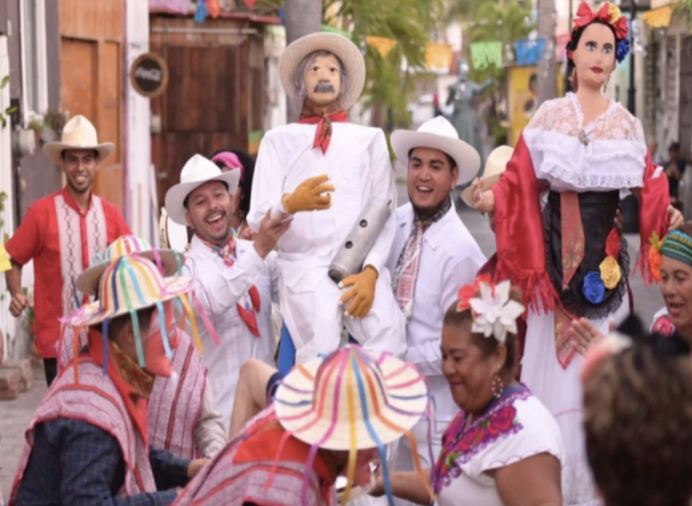 "El Viejo": Patricia Lobeira coordinó su celebración con el gobierno estatal.