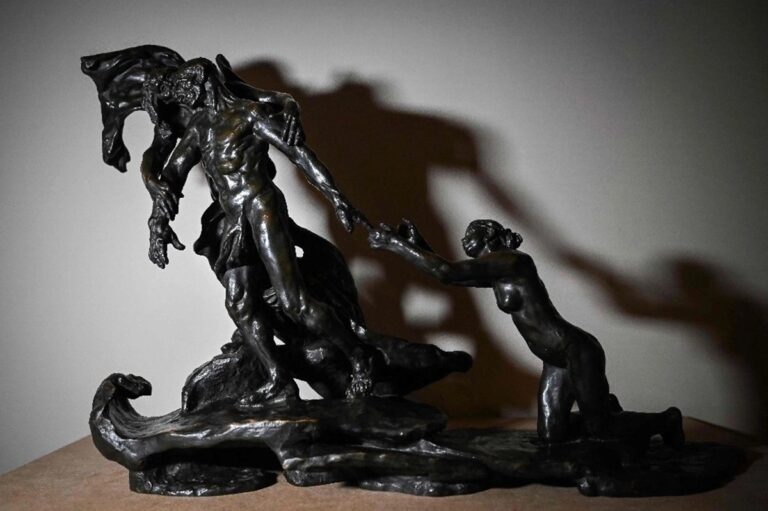 Subastan en Francia escultura de Camille Claudel por 3.1 millones de euros