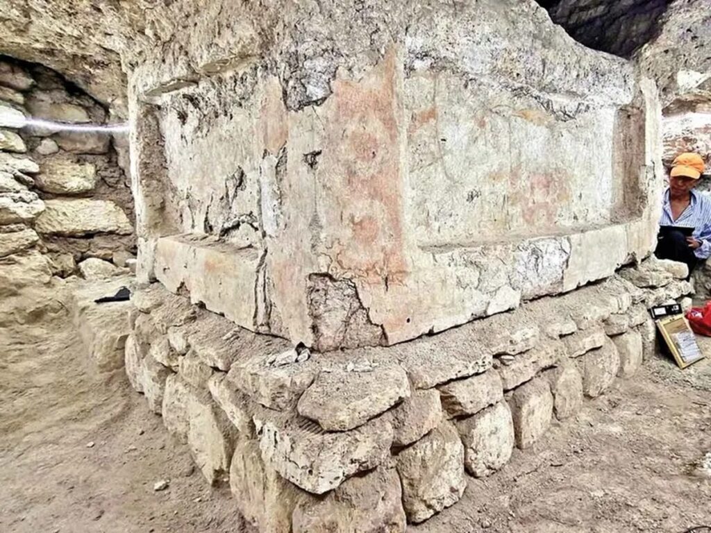 Hallan altar teotihuacano en Guatemala, elaborada entre el 400-450 d.C.
