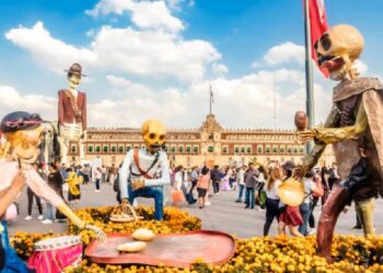 Lanzan convocatoria para diseñar la Ofrenda Monumental del Zócalo 2025