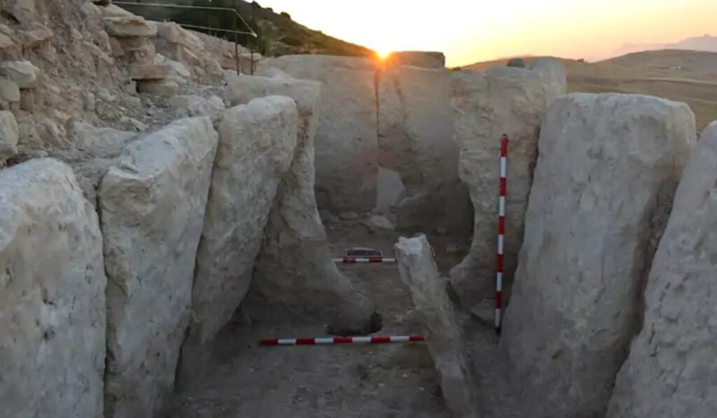 Descubren en Málaga un dolmen de 5,000 años que revela secretos de la antigüedad