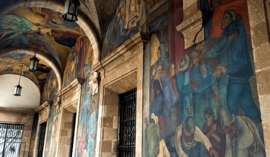 El mercado más artístico de la CDMX: murales de alumnos de Diego Rivera escondidos en pleno Centro Histórico