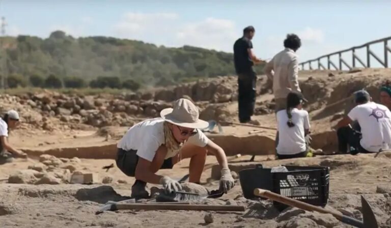 La ciudad fenicia de Doña Blanca vuelve a la vida tras 30 años de silencio