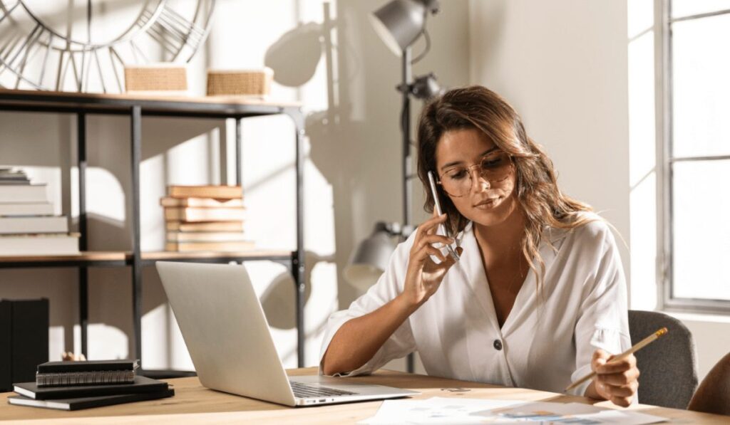 Minimalismo profesional: la nueva filosofía laboral de la Generación Z