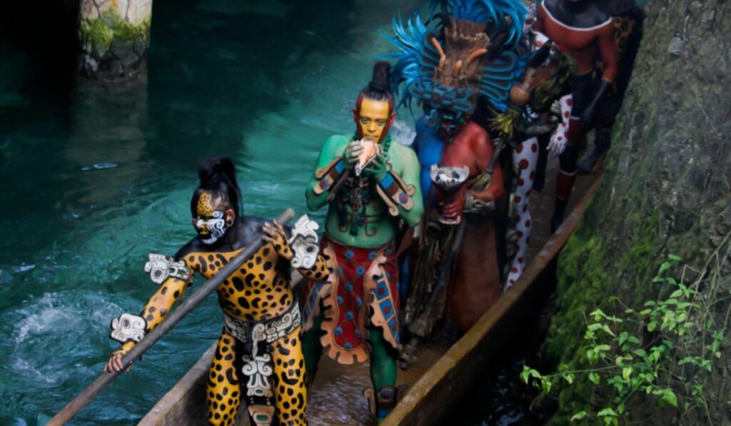 Sheinbaum ordena revisar a Xcaret por presunta apropiación cultural de símbolos mayas