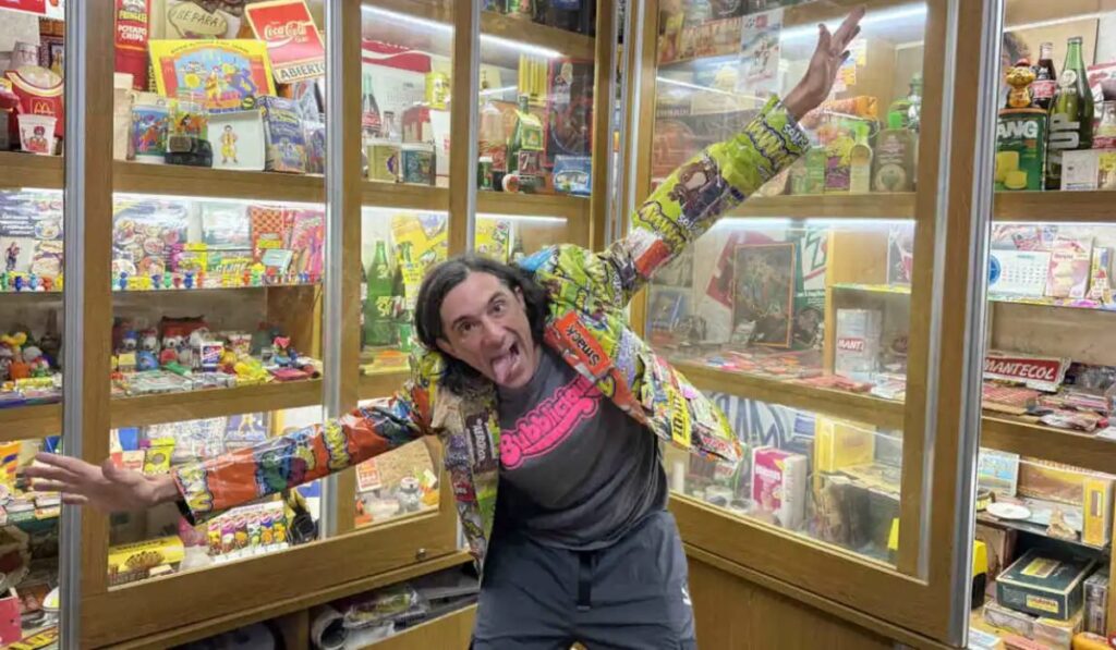 De un cajón bajo la cama a un tesoro único: el argentino que reúne la mayor colección de golosinas del país