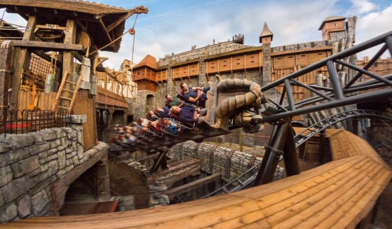 El parque que parece Disneyland… pero está en Alemania y rodeado de castillos Patrimonio de la Humanidad