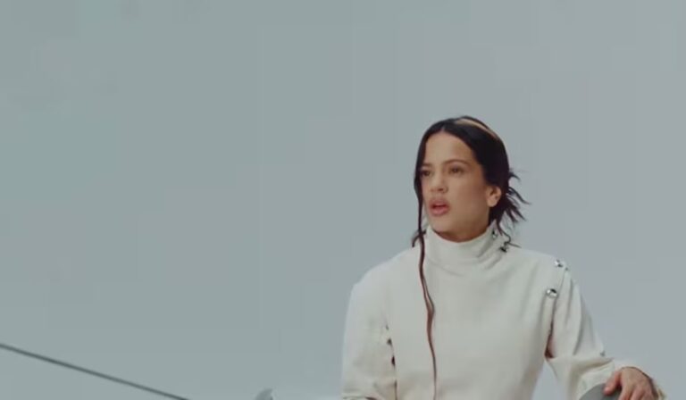 “La Perla”: los símbolos ocultos en el nuevo video de Rosalía que hablan de ruptura y transformación