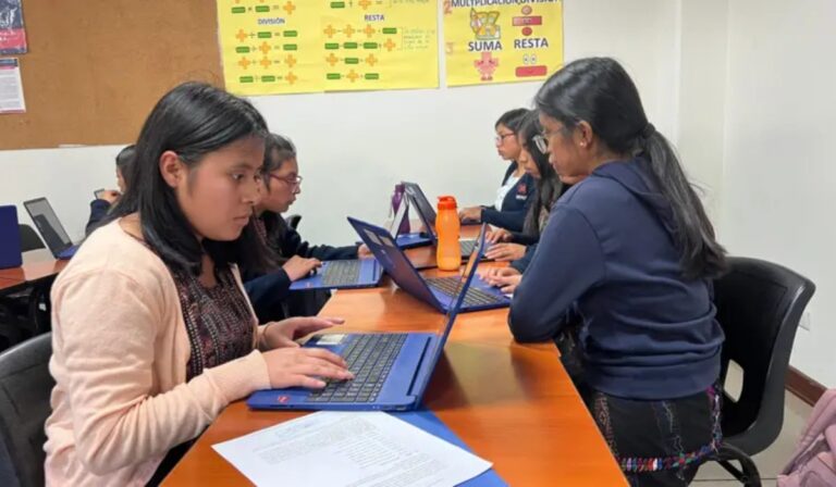 MAIA: la escuela que transforma la vida de niñas indígenas en Guatemala