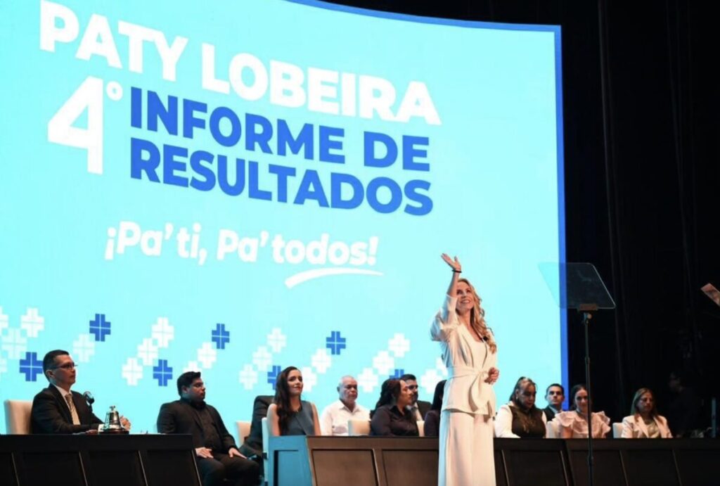 Patricia Lobeira Rodríguez rindiendo su IV Informe con énfasis en transformación urbana y gobierno cercano.