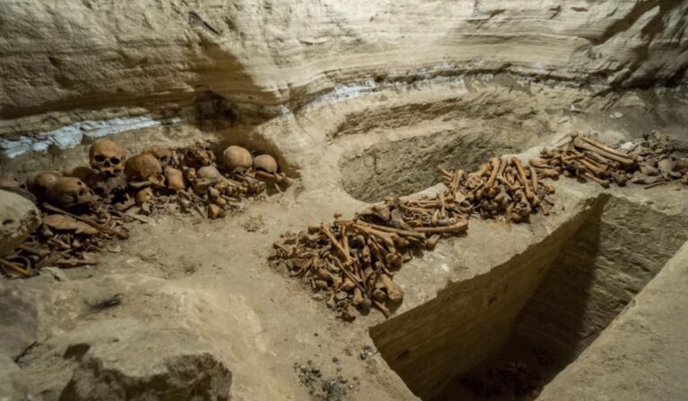 Una tumba romana intacta sorprende a arqueólogos tras 1,700 años bajo tierra