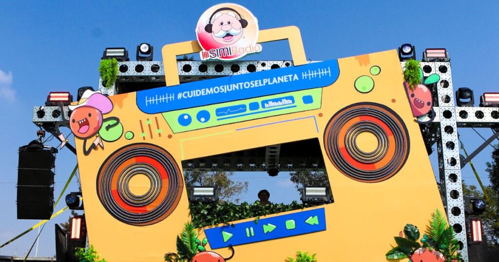 El CEO de Farmacias Similares, Víctor González Herrera, logró que el Simifest concluyera la jornada de festivales en CDMX de manera exitosa.