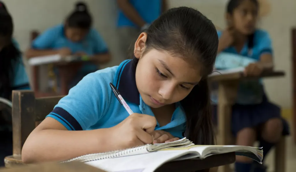 Banco Azteca apuesta por el talento joven y lleva a estudiantes de Oaxaca a una olimpiada nacional