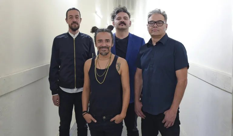 Café Tacvba pide retirar su música de Spotify y llama al boicot de la plataforma