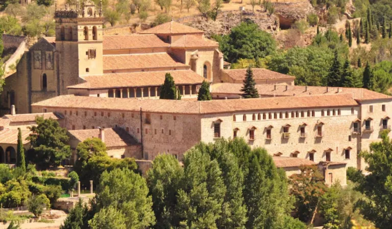 Hallan en Escocia un monasterio perdido que dio origen a una civilización milenaria