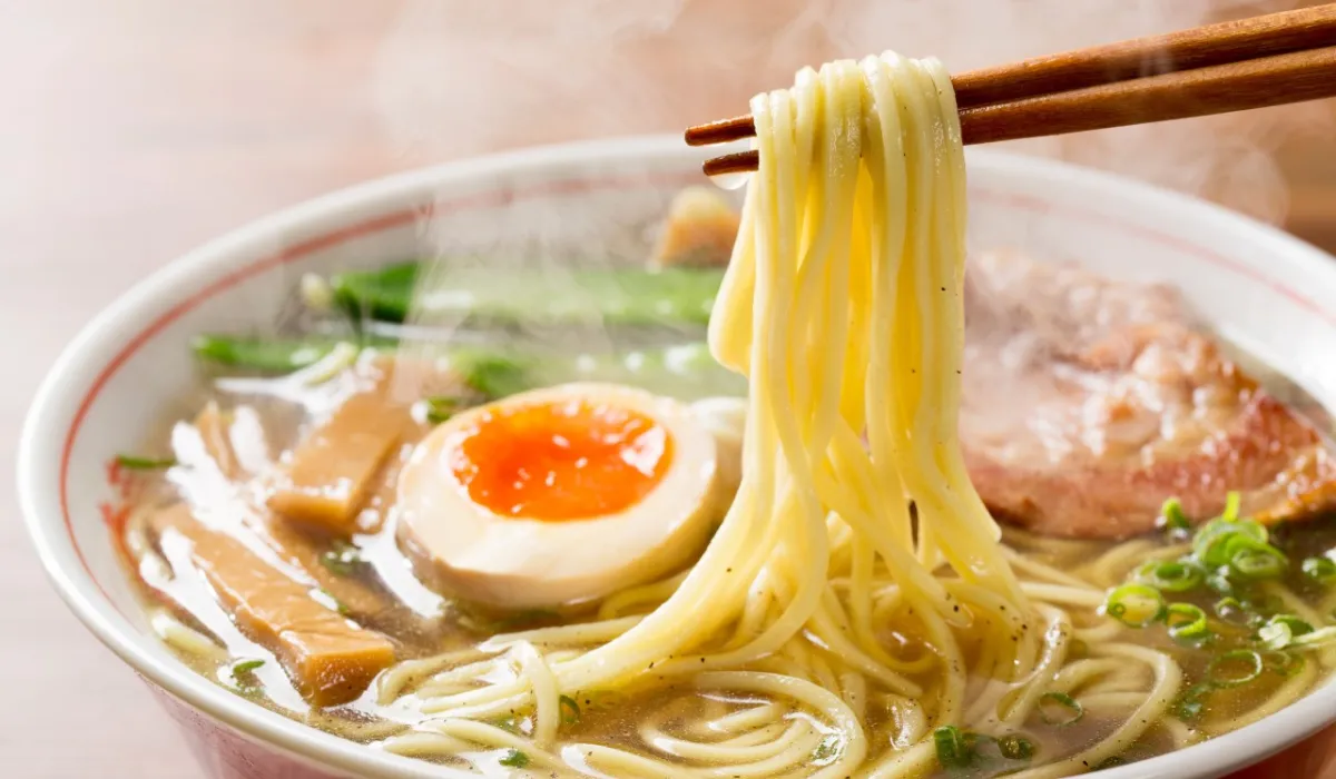 La crisis del ramen en Japón: el precio que nadie quiere pagar y cientos de locales en riesgo