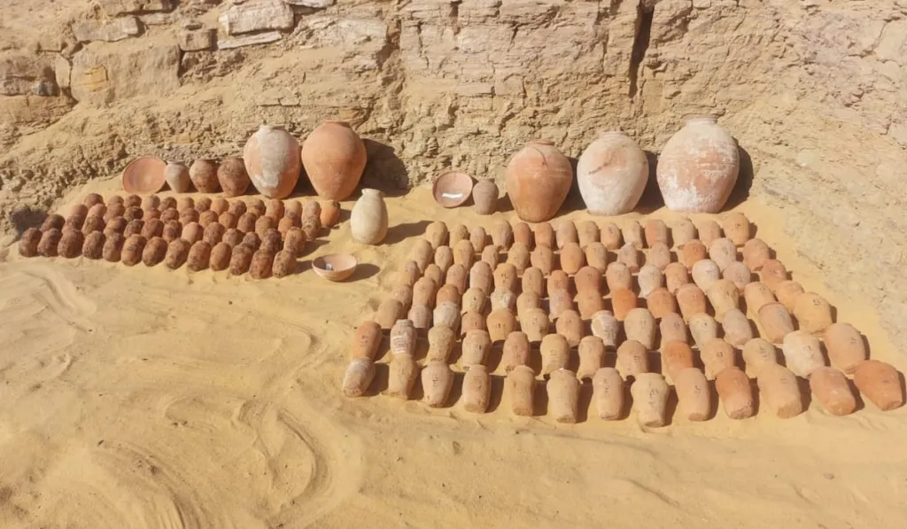 Hallan en Egipto un complejo funerario de la era de las pirámides con tumbas reutilizadas durante siglos