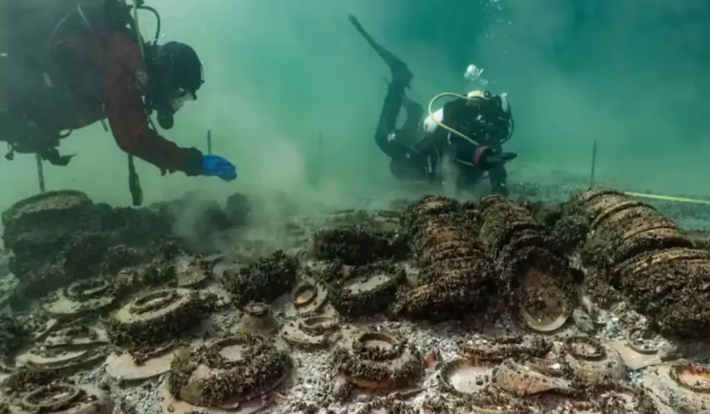 Descubren aceite de oliva romano intacto tras 2 mil años en un lago de Suiza
