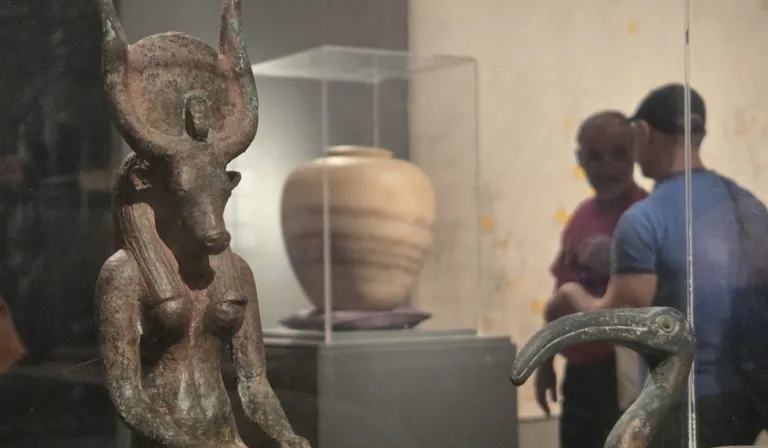 La muestra de Egipto en Bellas Artes se queda más tiempo: ya tiene nueva fecha de cierre