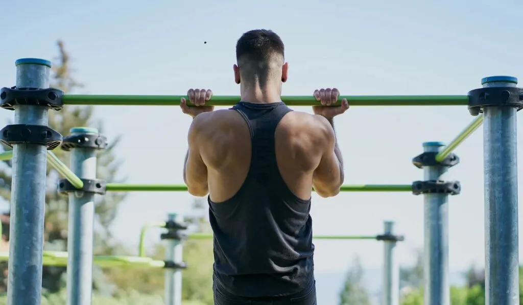 El gimnasio ya no manda: entrenar en la calle conquista a quienes buscan fuerza, comunidad y libertad