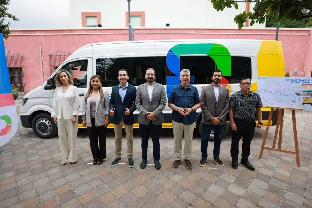 Luis Susarrey apuesta por transporte escolar municipal para reducir el tráfico en San Pedro