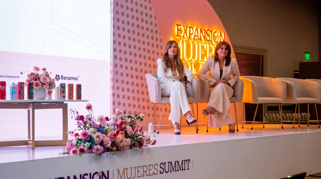 azteca mujeres summit