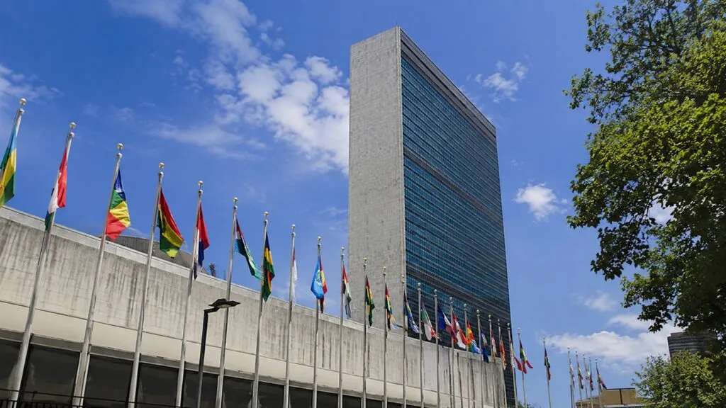 Relator especial de la ONU durante una sesión sobre derechos humanos en Naciones Unidas