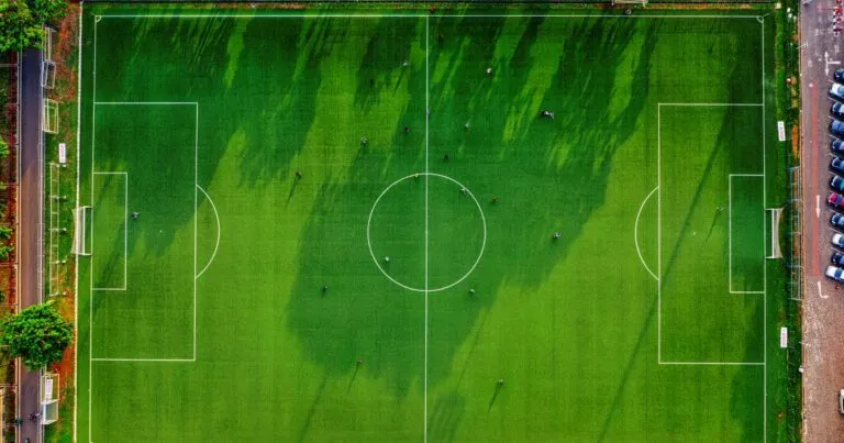 Víctor González Herrera remodelará canchas de zonas marginadas.