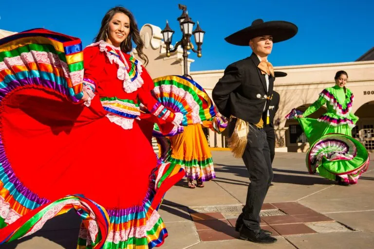 La cultura mexicana lidera el orgullo nacional mediante sus tradiciones, su gente, sus raíces y su gastronomía.