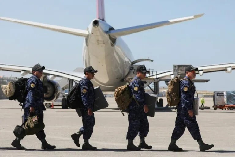 Militares salvadoreños en Haití permanecen desaparecidos después de una emboscada contra una fuerza internacional respaldada por la ONU.