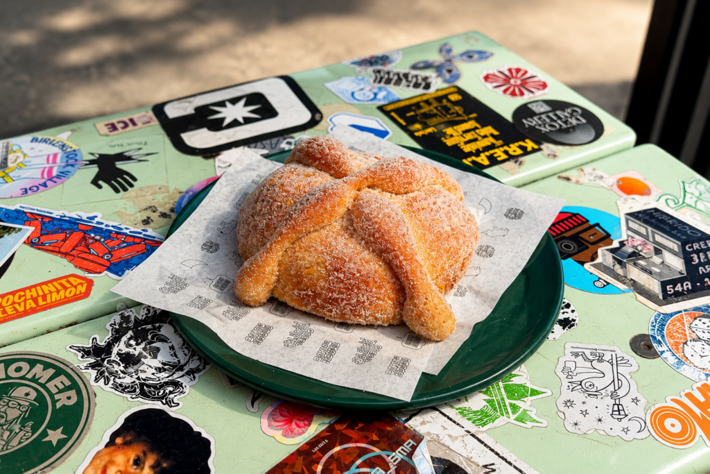 Green Rhino recupera la esencia del pan de muerto con una receta tradicional